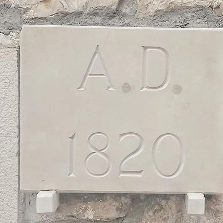 Deziderio Apartment Stomorska Luaran gambar
