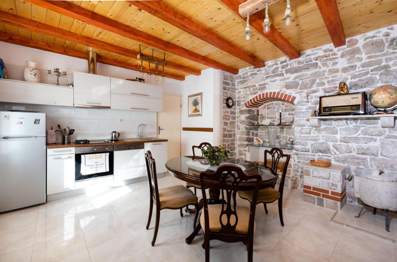 Deziderio Apartment Stomorska Luaran gambar