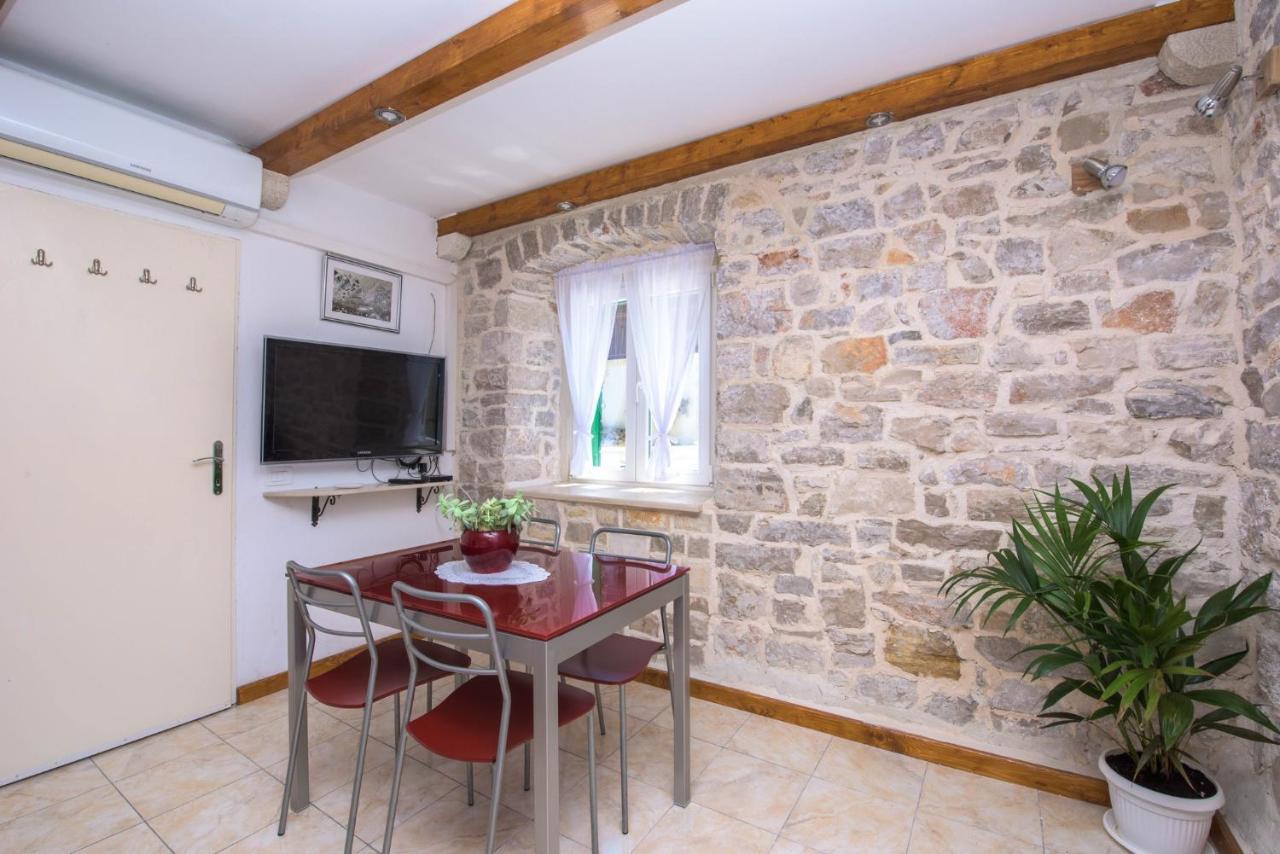 Deziderio Apartment Stomorska Luaran gambar